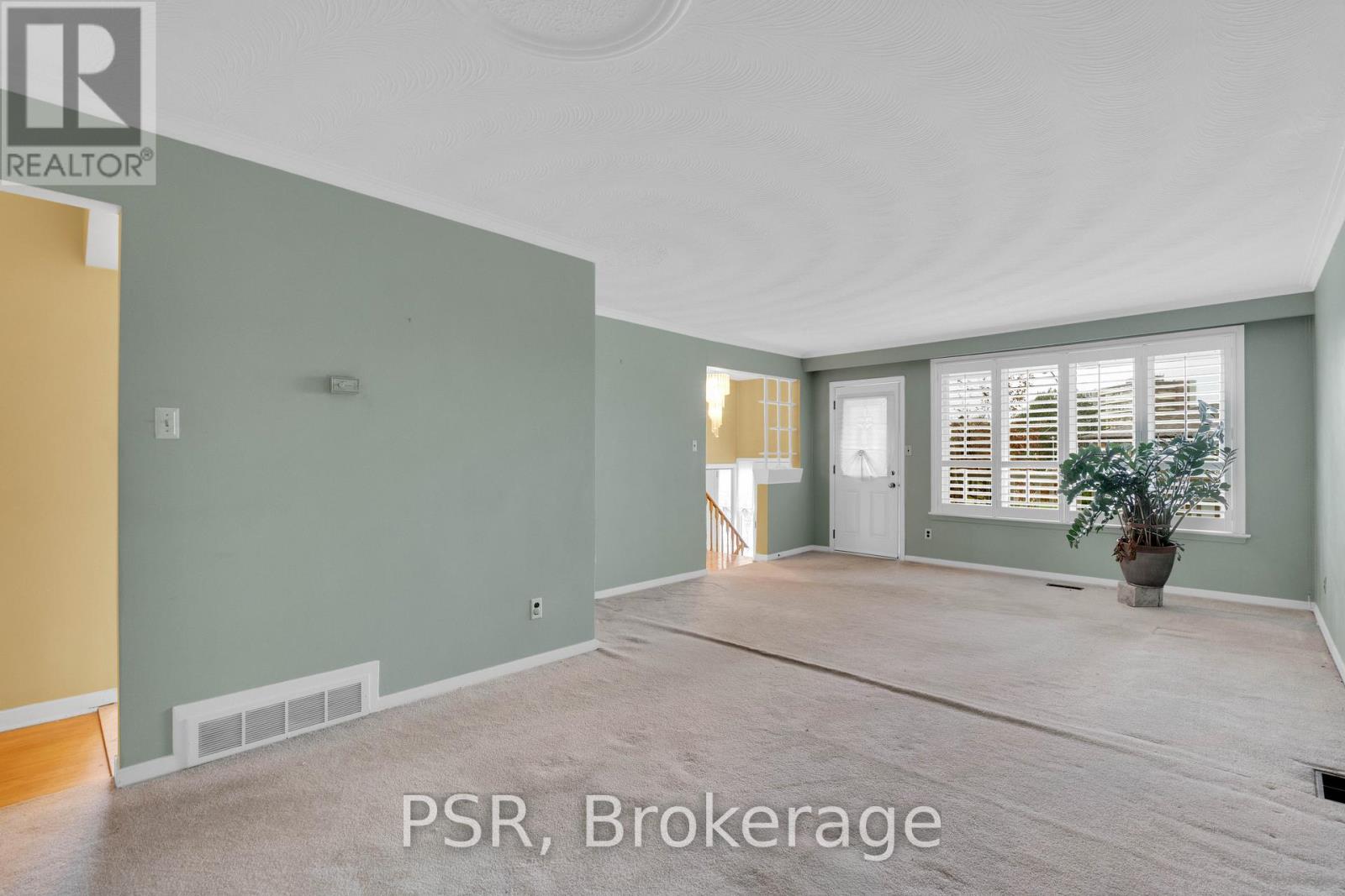 60 BAMFORD CRESCENT - 11