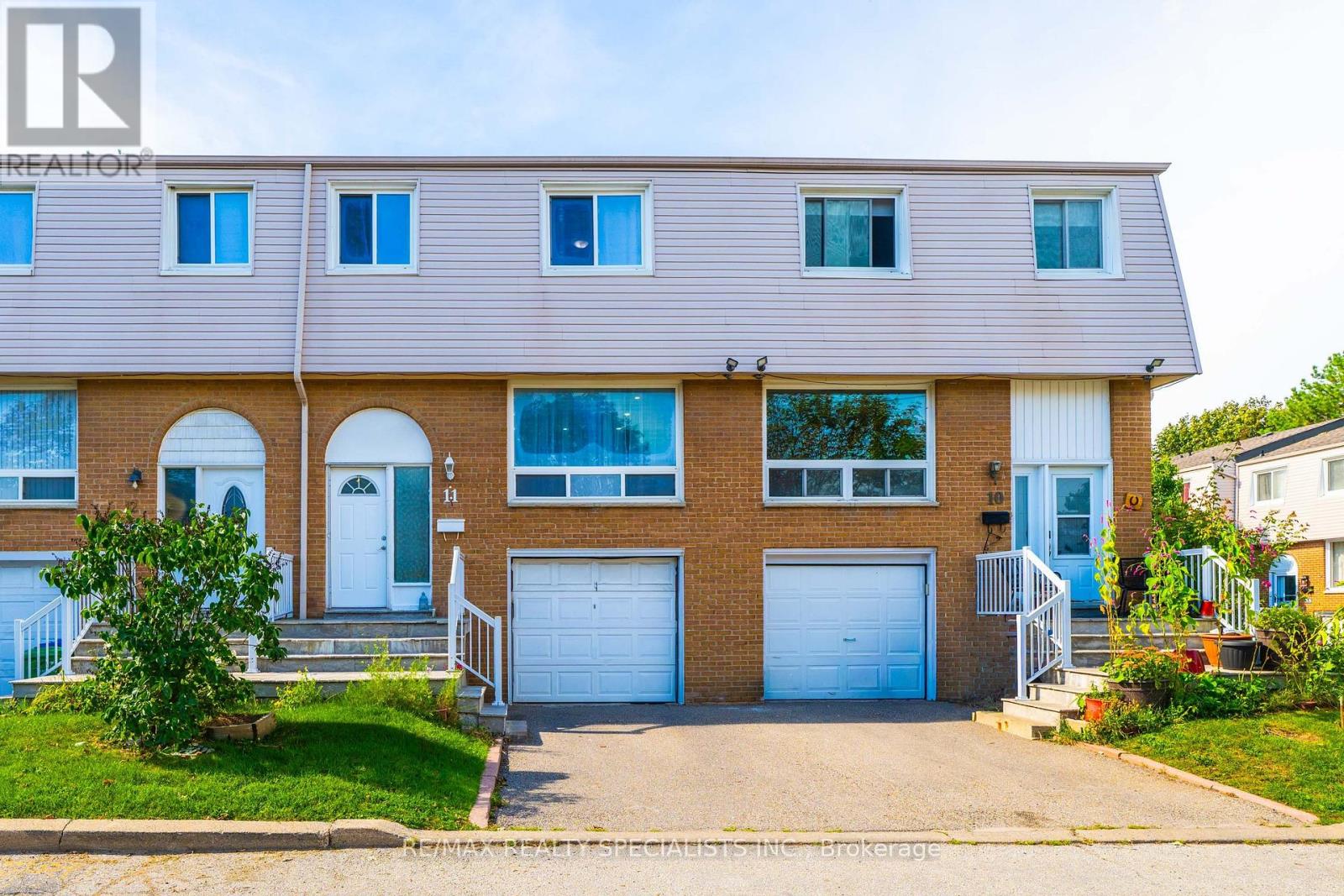 #11 3525 BRANDON GATE DRIVE - 1