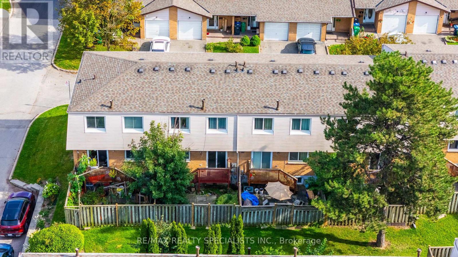 #11 3525 BRANDON GATE DRIVE - 30