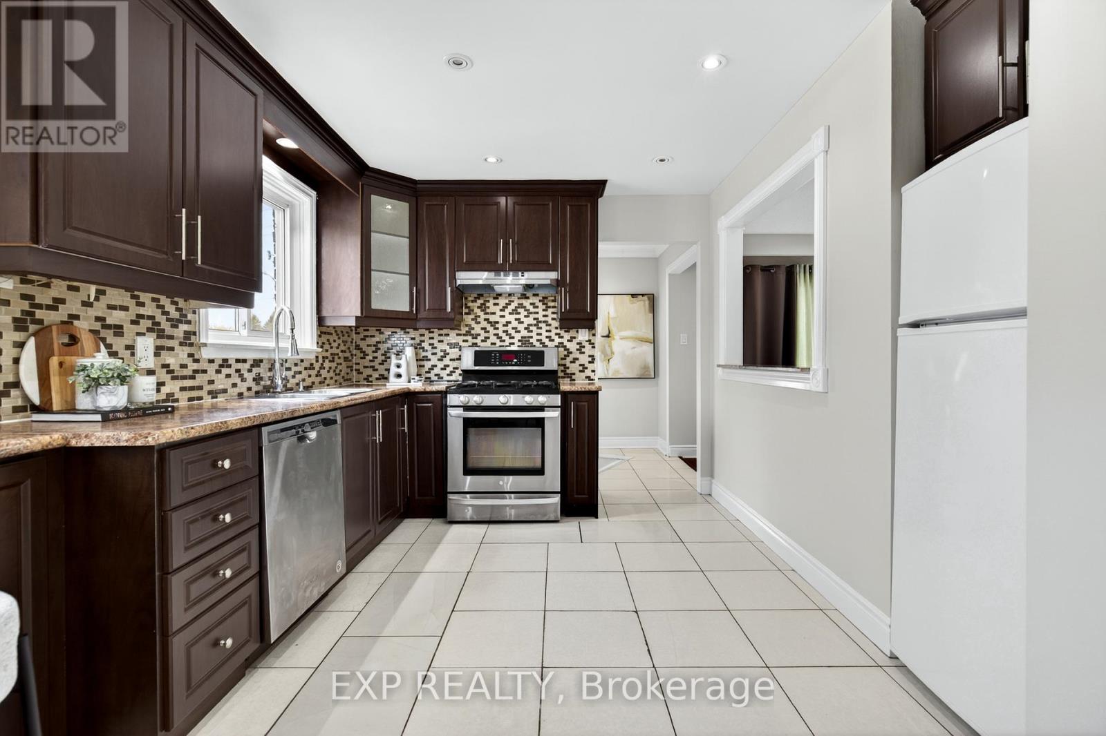 88 ENGLISH STREET - 18