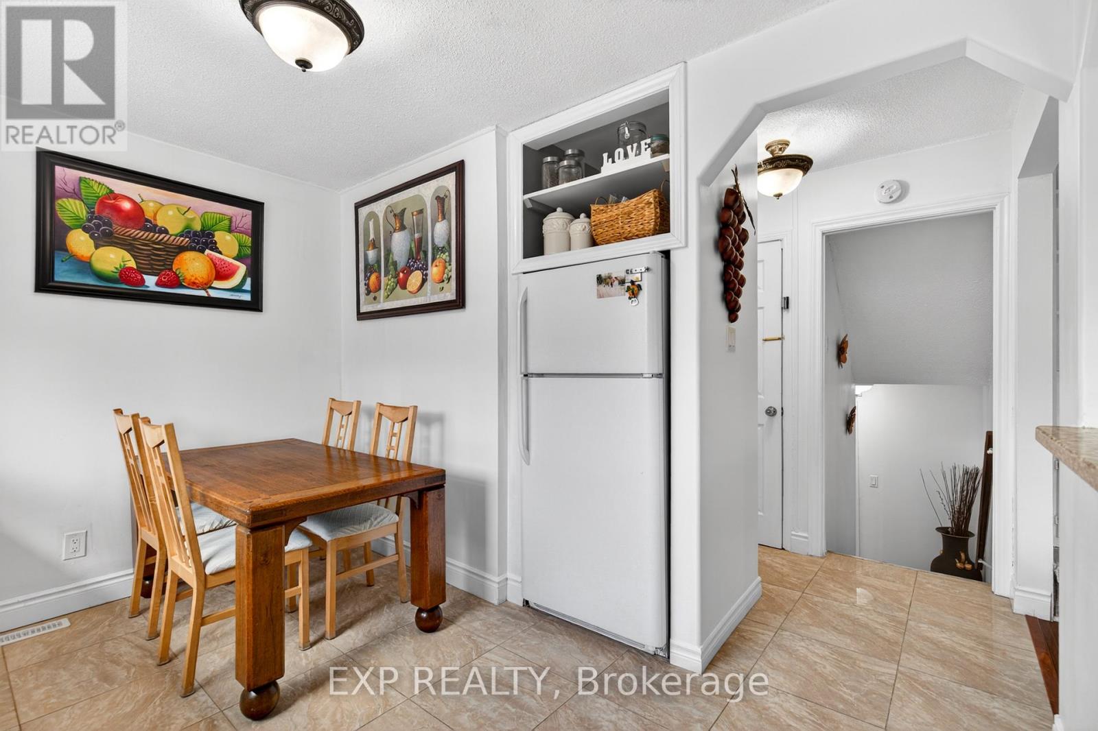 88 ENGLISH STREET - 31