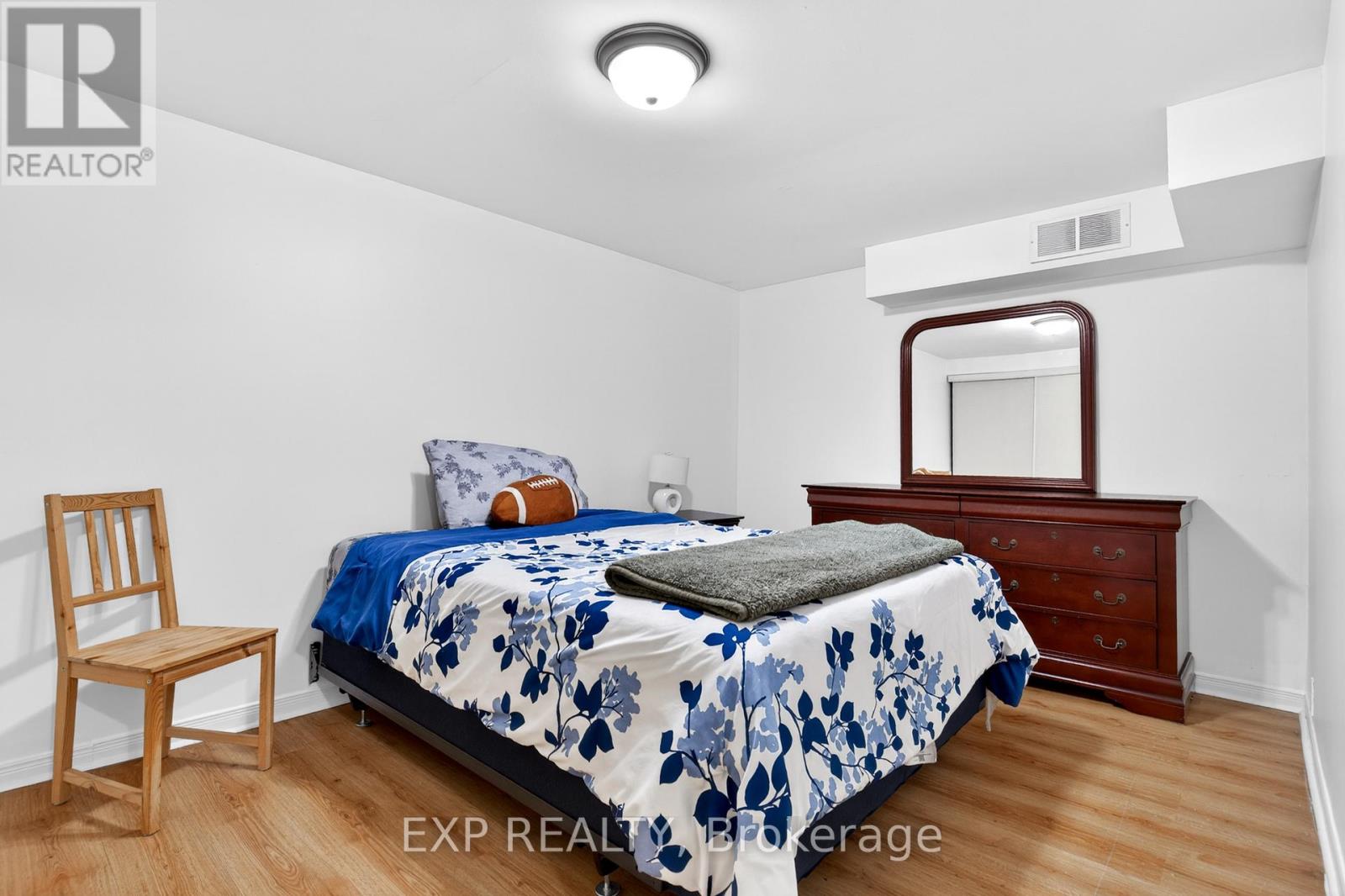 88 ENGLISH STREET - Image 42