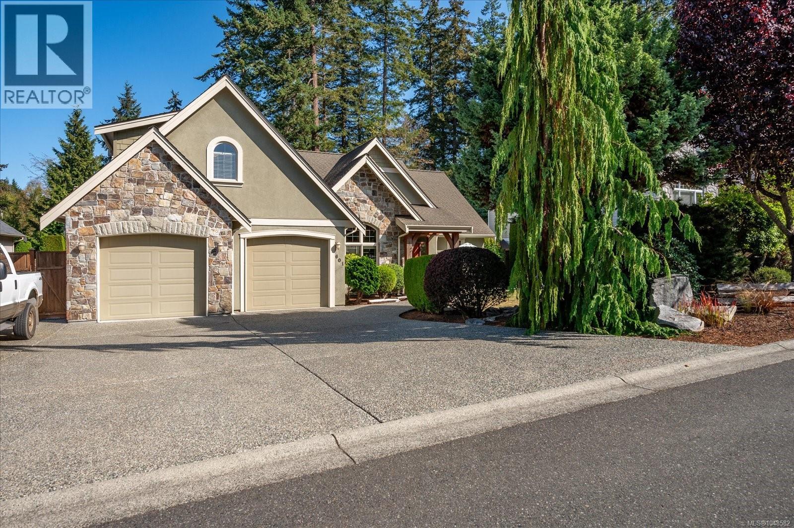 601 Meadow Dr - 1