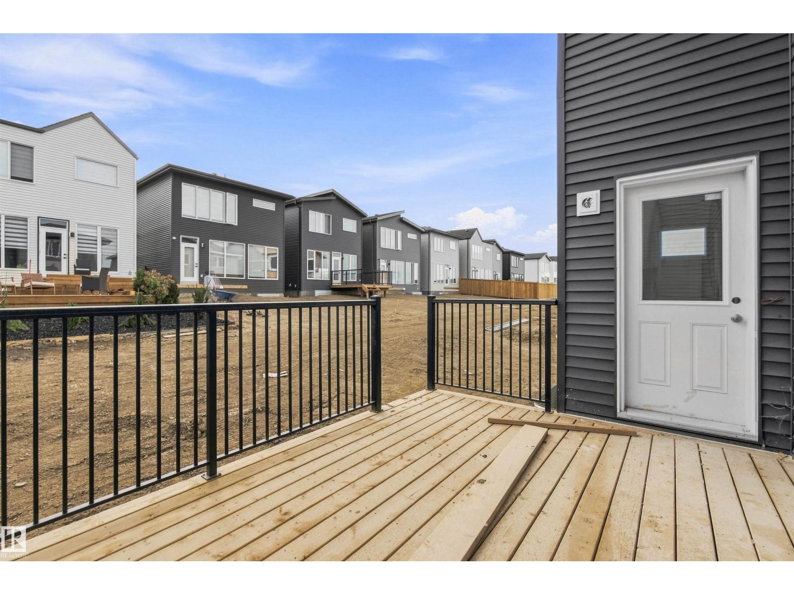 7813 Kipnes LI SW, Keswick, Edmonton photo 2