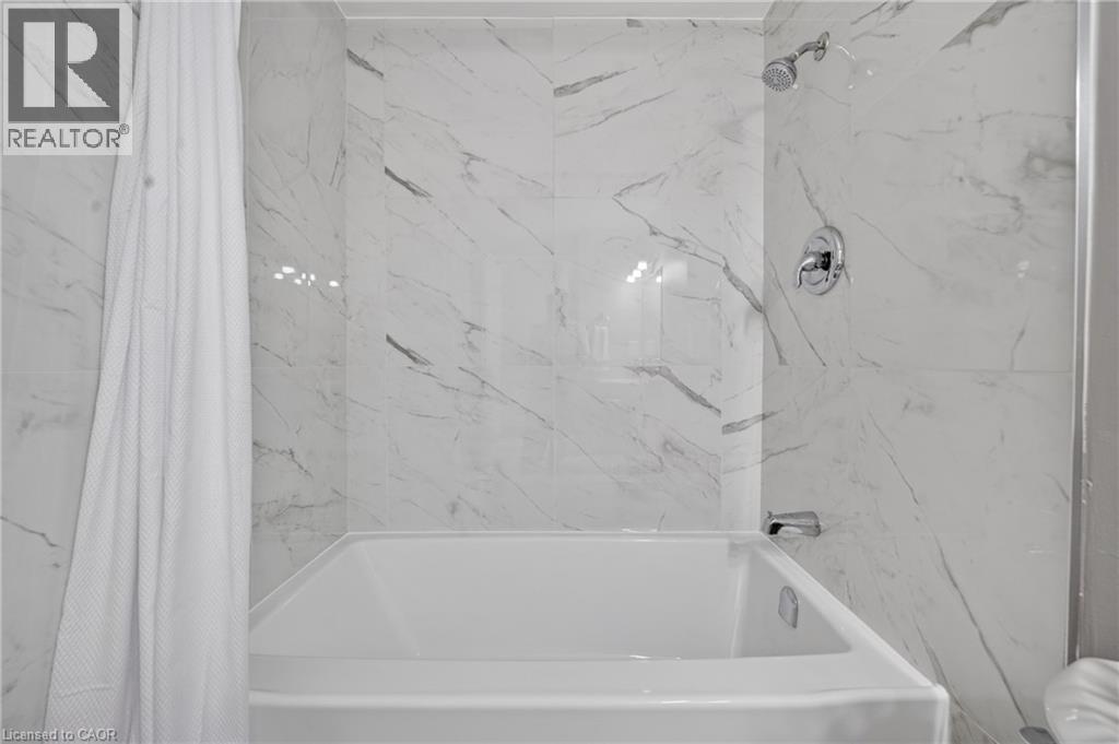 4353 SAWMILL VALLEY Drive - 40