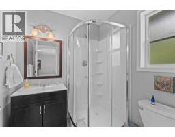 Full bathroom - 4421 73 Avenue Ne, Salmon Arm, BC V0E1K0 Photo 14