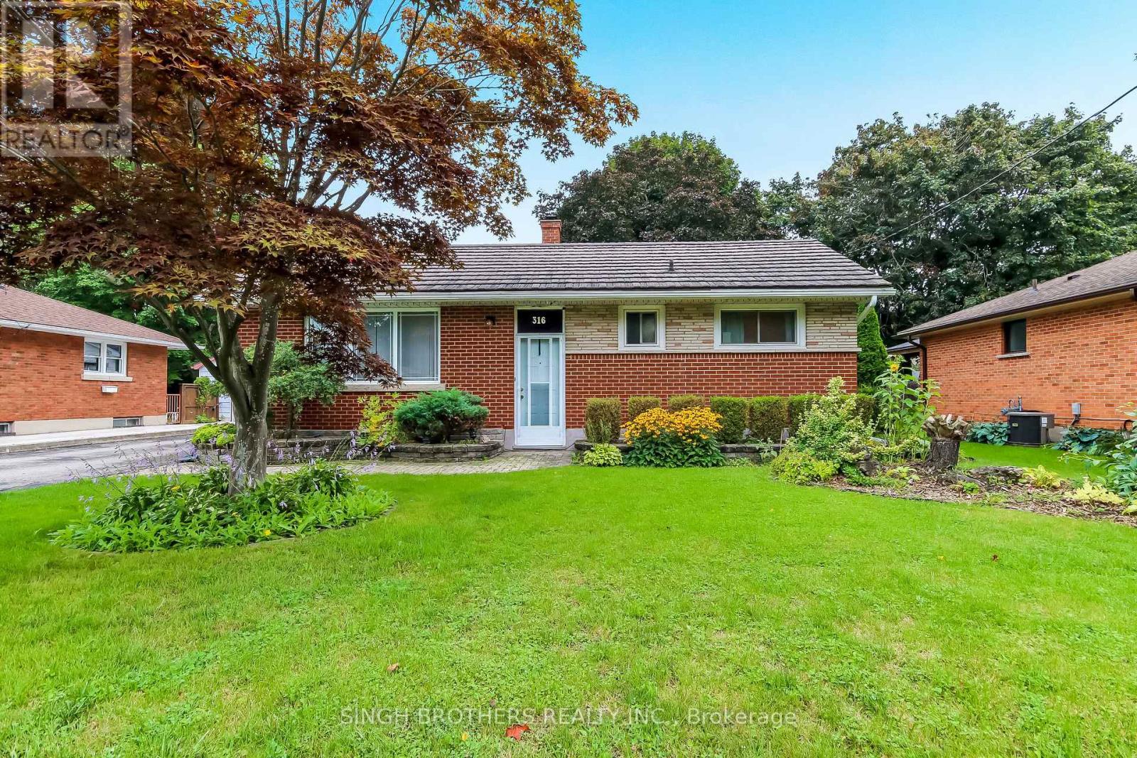 Property for sale at 316 WILLOWGROVE CRESCENT