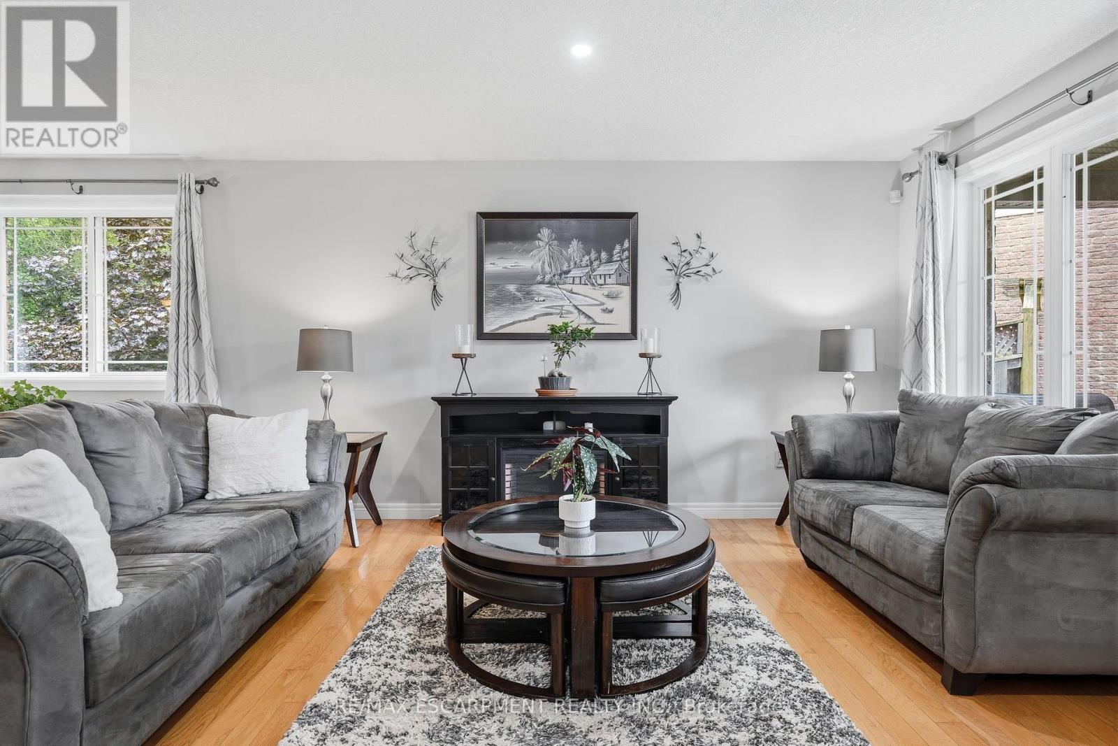 125 LANGLAW DRIVE — photo 3