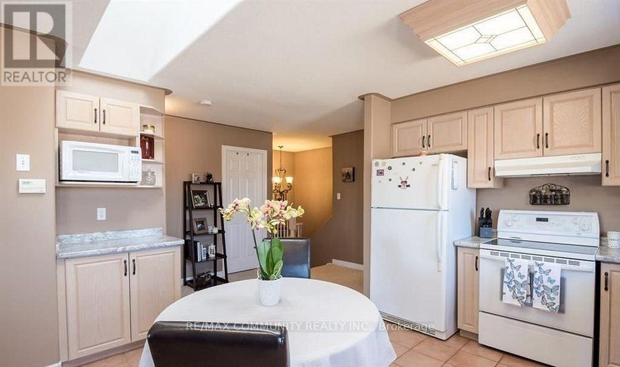 166 ST. LAWRENCE DRIVE - 10