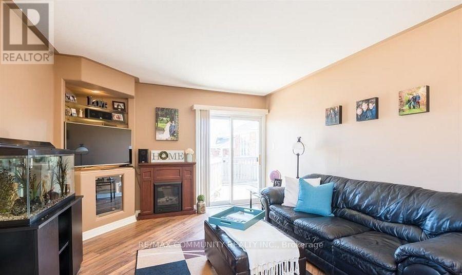 166 ST. LAWRENCE DRIVE - 16