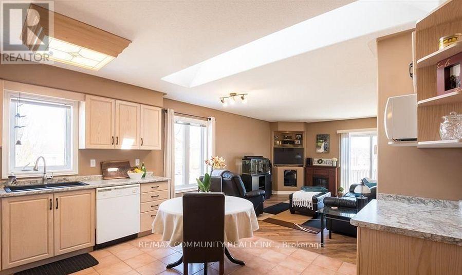 166 ST. LAWRENCE DRIVE - 7