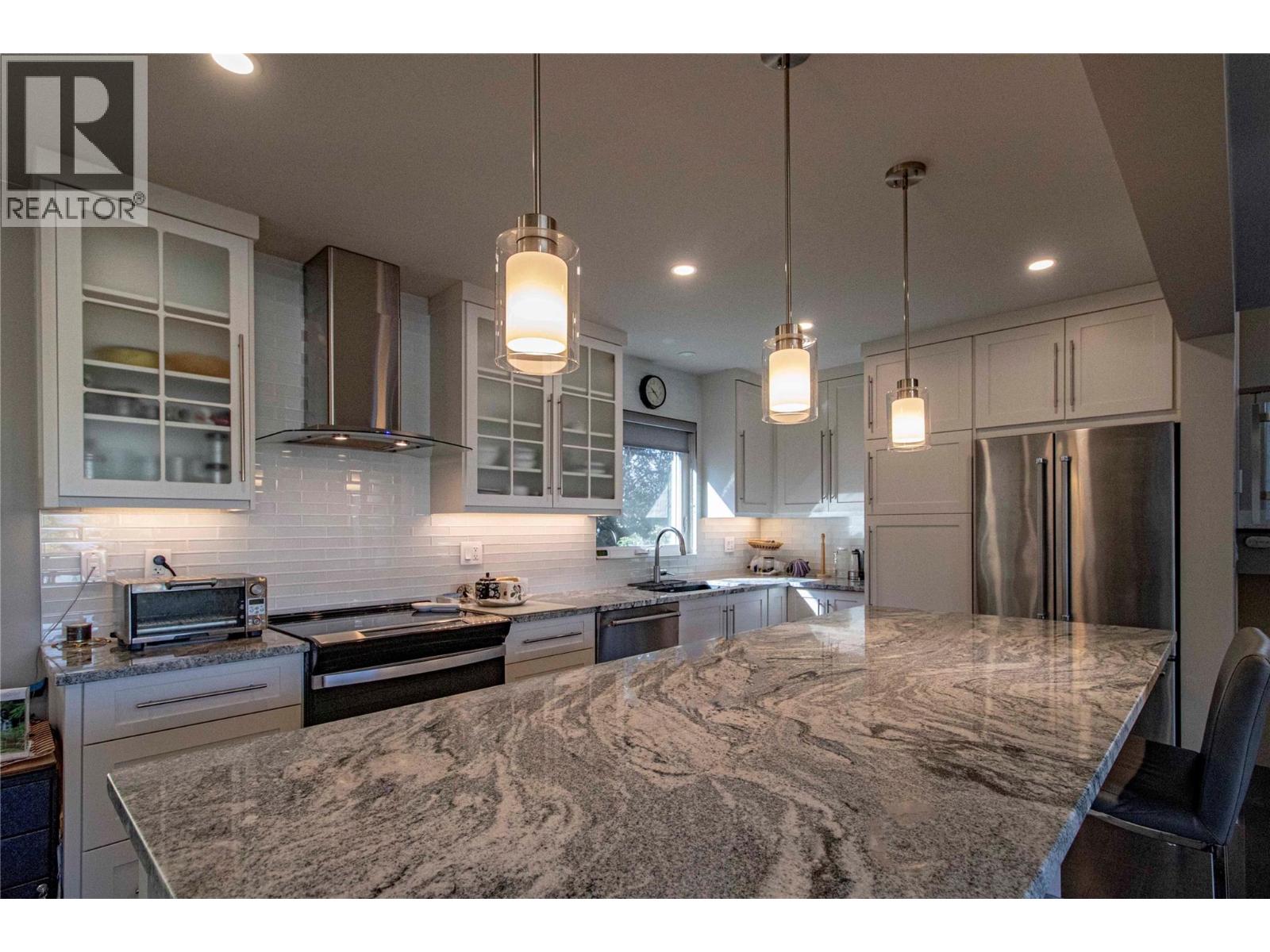760 WESTMINSTER Avenue E, Penticton