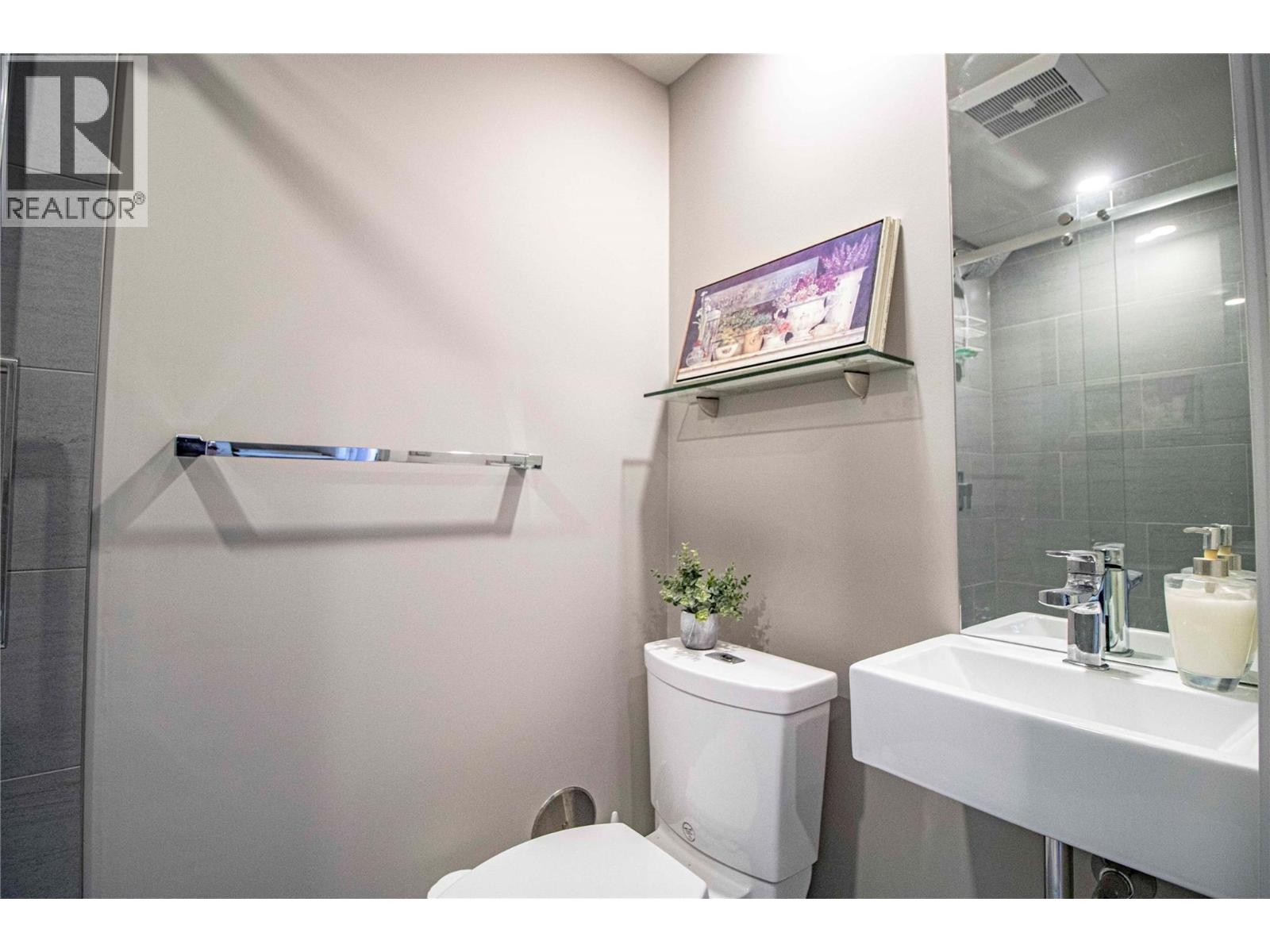 760 WESTMINSTER Avenue E, Penticton