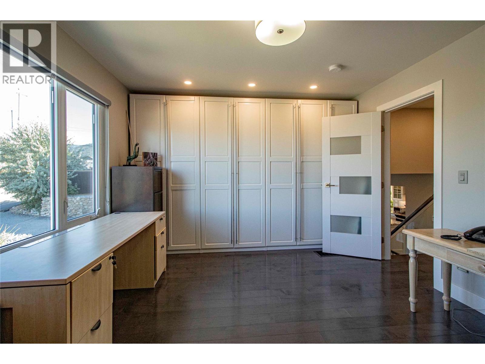 760 WESTMINSTER Avenue E, Penticton