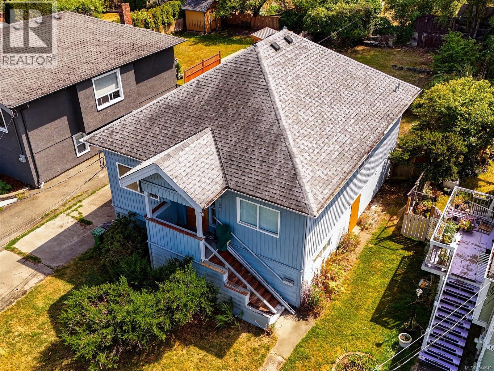 1637 Pembroke St - 1