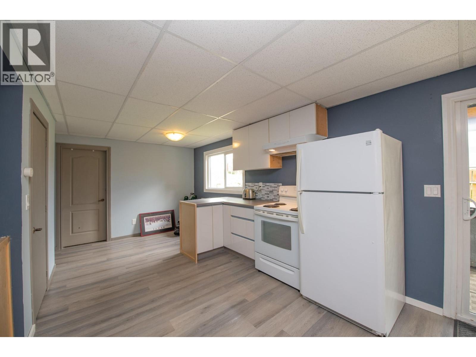 2104 20 Avenue - 20