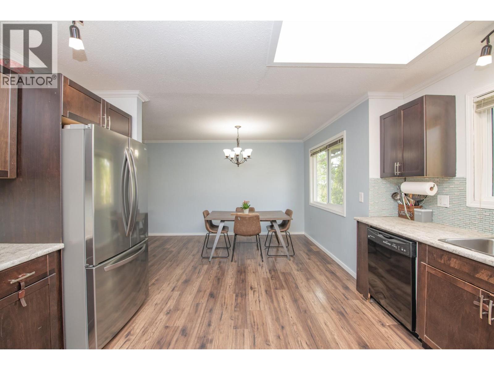 2104 20 Avenue - 5