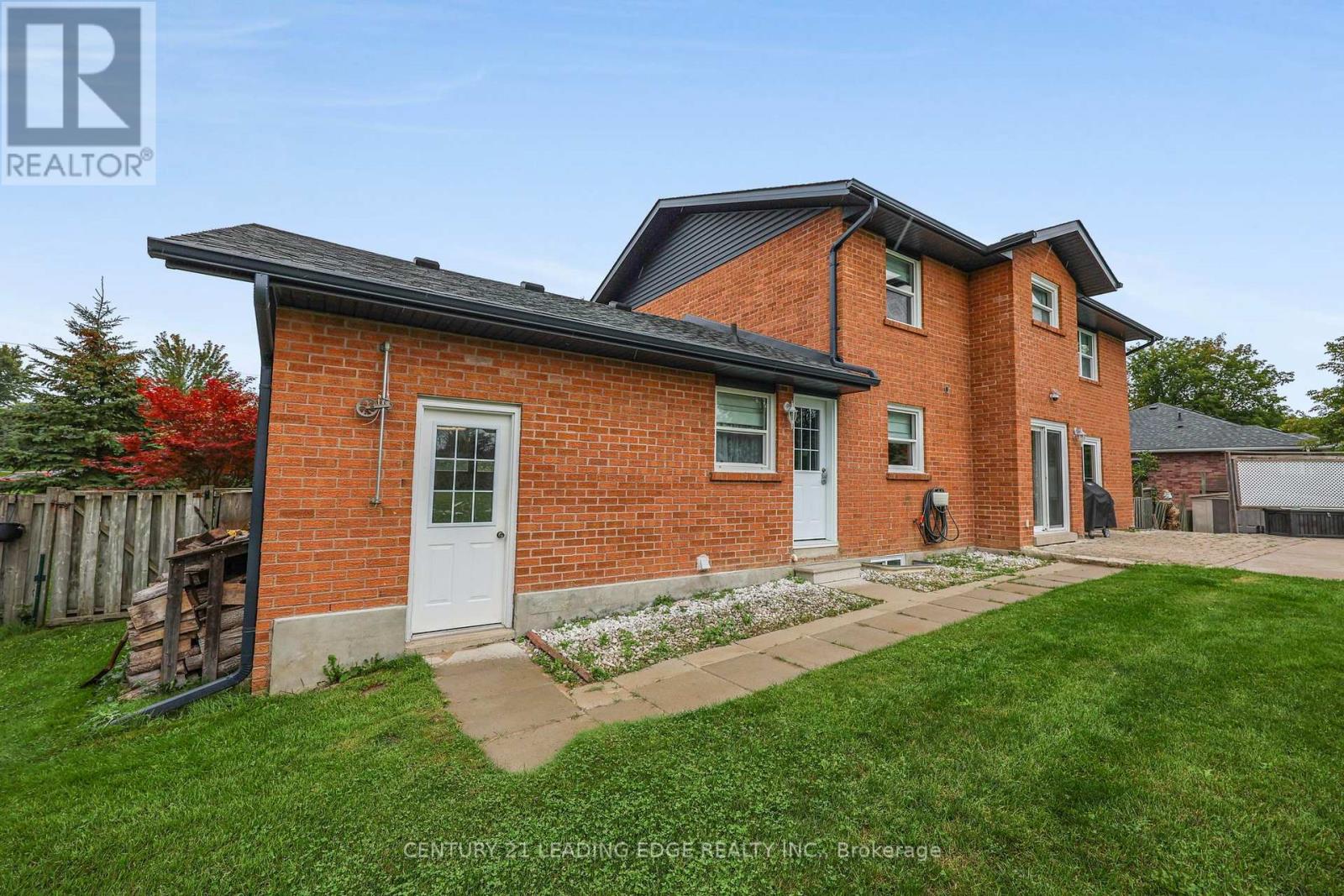 48 BROADVIEW AVENUE - Image 41
