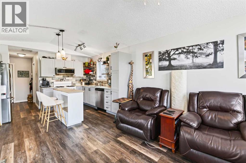 Listing photo – 3076, 25074 South Pine Lake Road, Rural Red Deer County