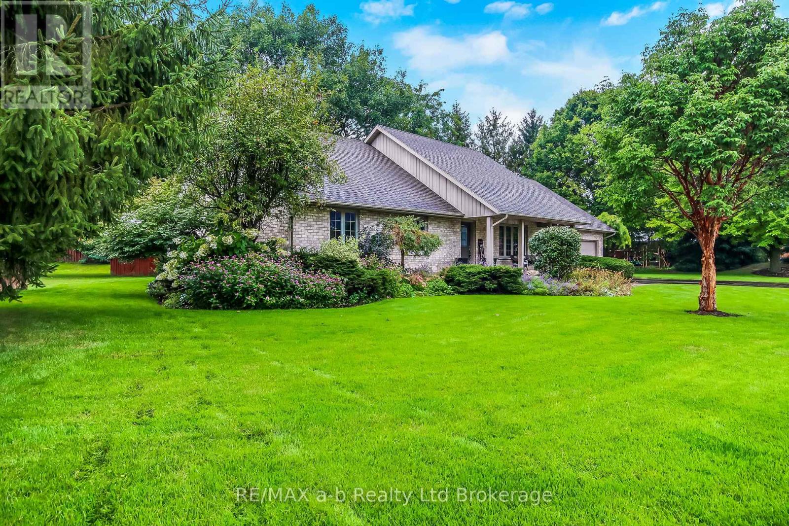 4 OTTERVIEW DRIVE - 1