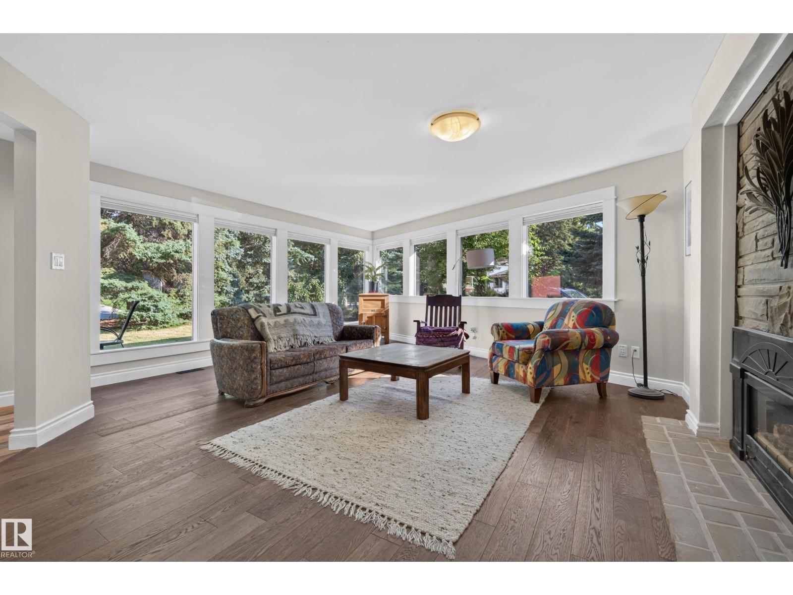 11603 72 AV NW - 6
