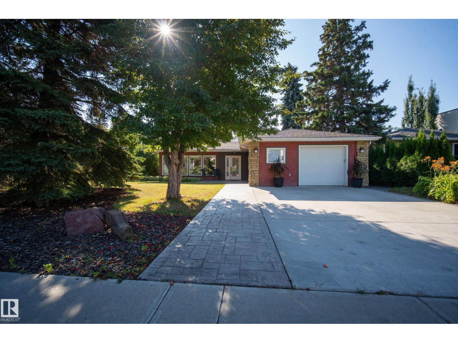 11603 72 AV NW - 3
