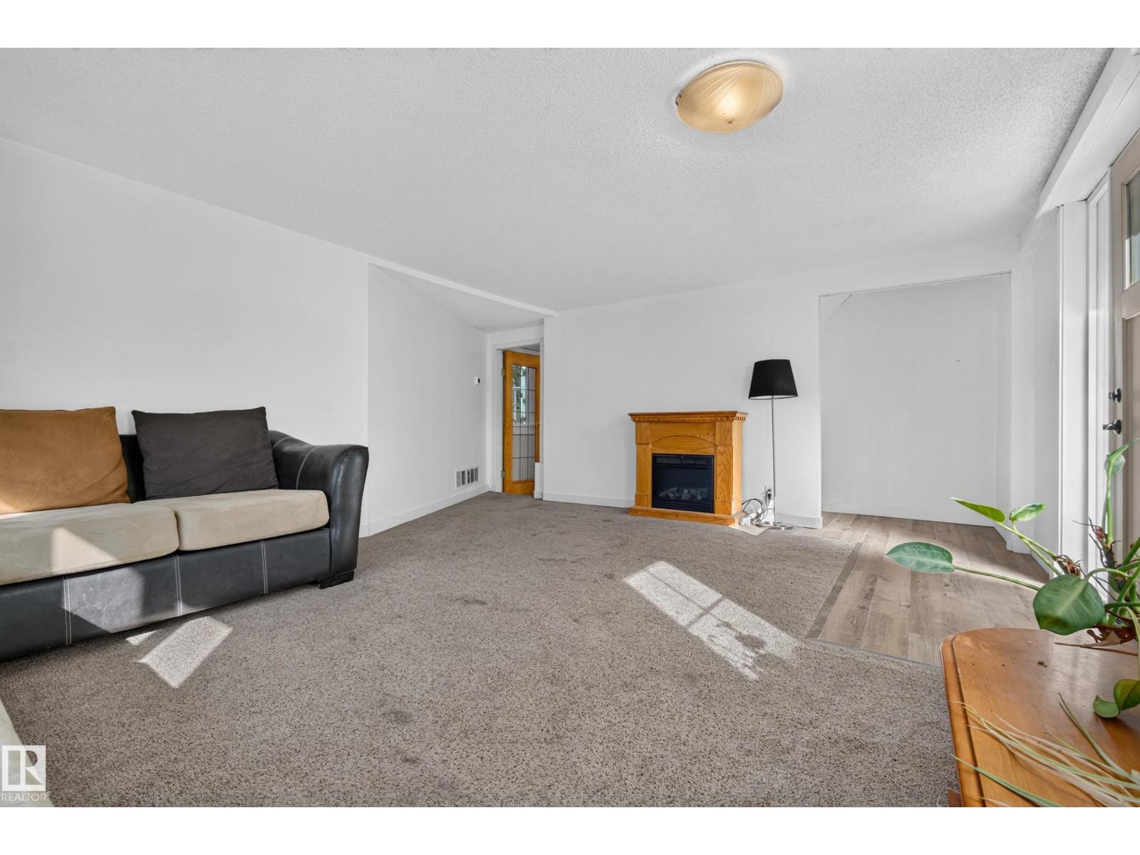 11603 72 AV NW - 28
