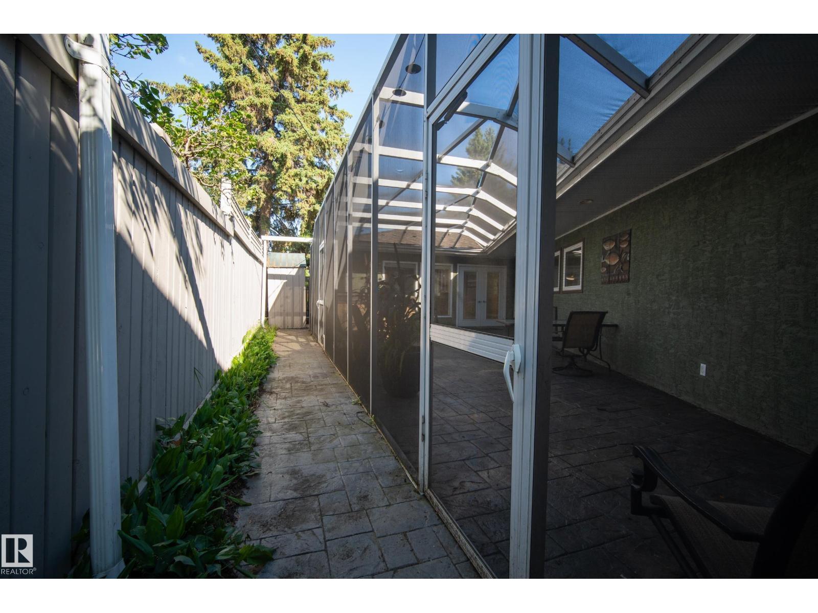 11603 72 AV NW - 47