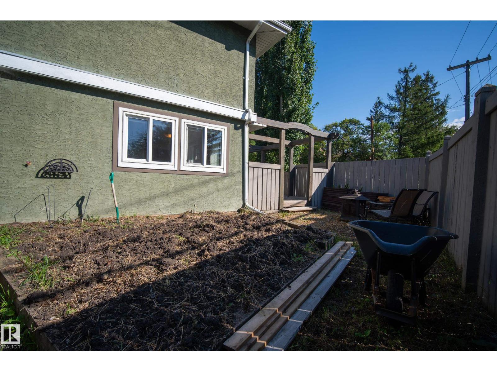 11603 72 AV NW - 42