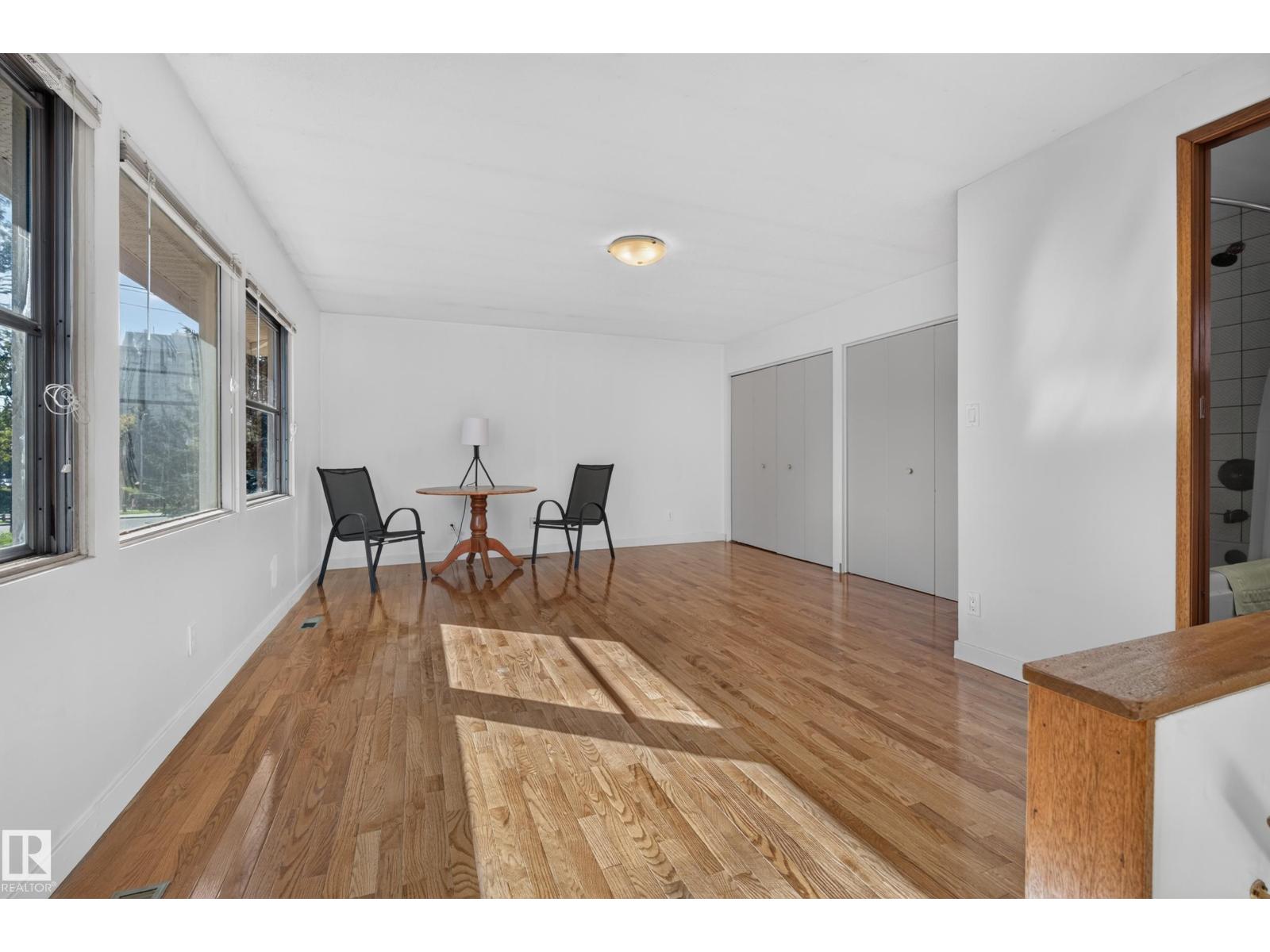 11603 72 AV NW - 31