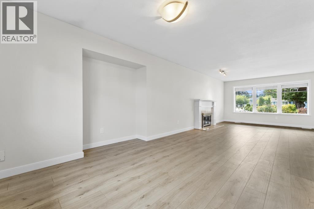 1830 WALNUT CRESCENT, Coquitlam — photo 9