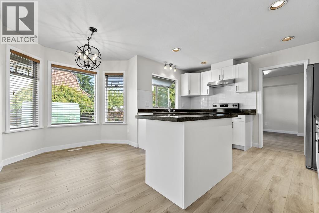 1830 WALNUT CRESCENT, Coquitlam — photo 2