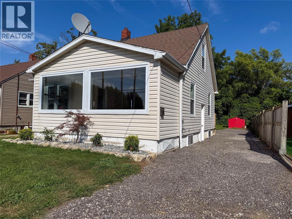 212 ERIE STREET North - 1