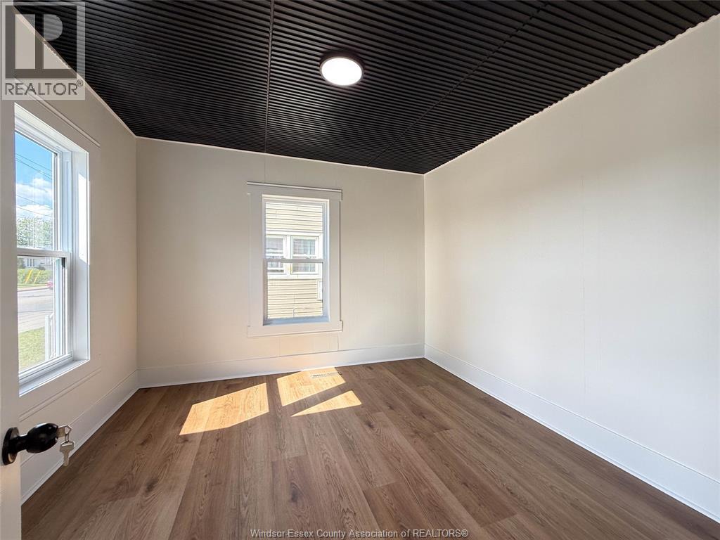212 ERIE STREET North - Image 18