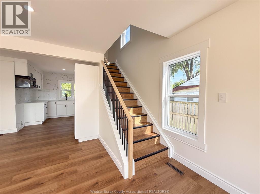 212 ERIE STREET North - Image 21