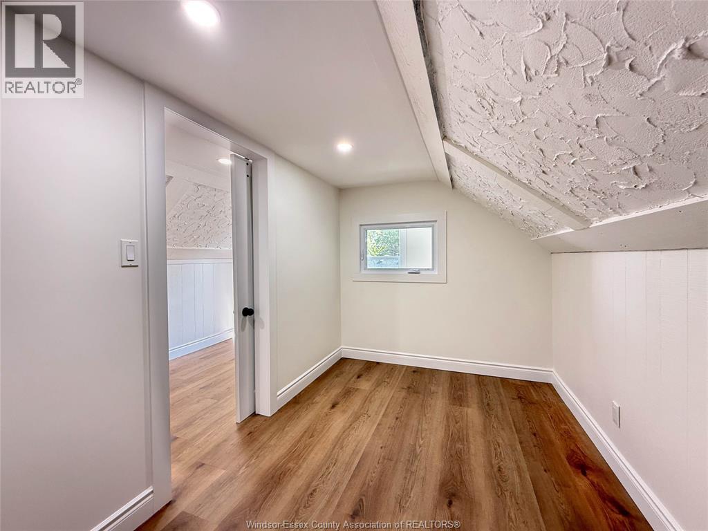 212 ERIE STREET North - Image 26