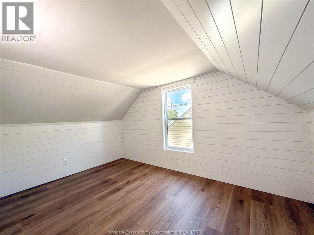 212 ERIE STREET North - Image 29