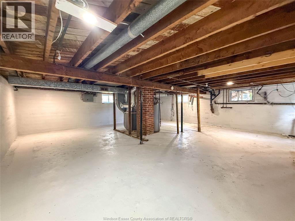 212 ERIE STREET North - Image 31
