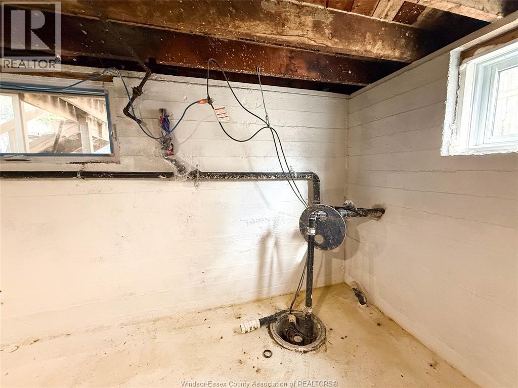 212 ERIE STREET North - Image 34
