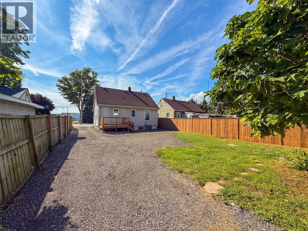 212 ERIE STREET North - 46