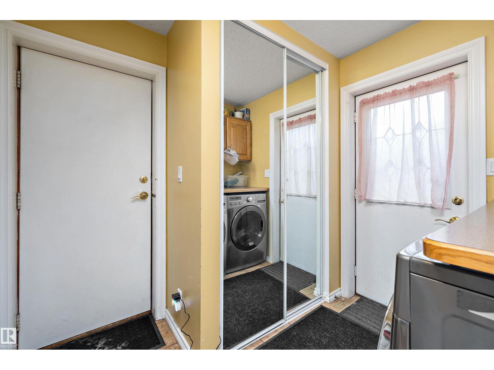 5 WESTWOOD PL - 25