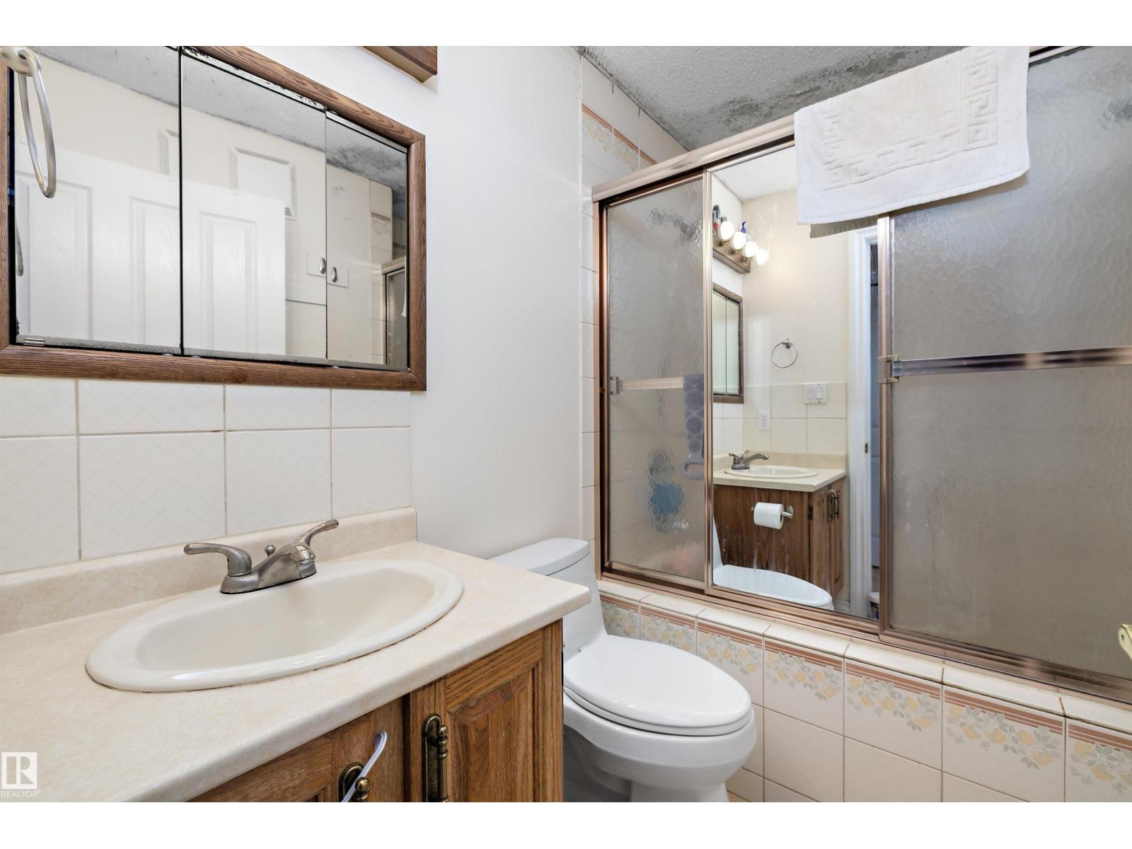 5 WESTWOOD PL - 33