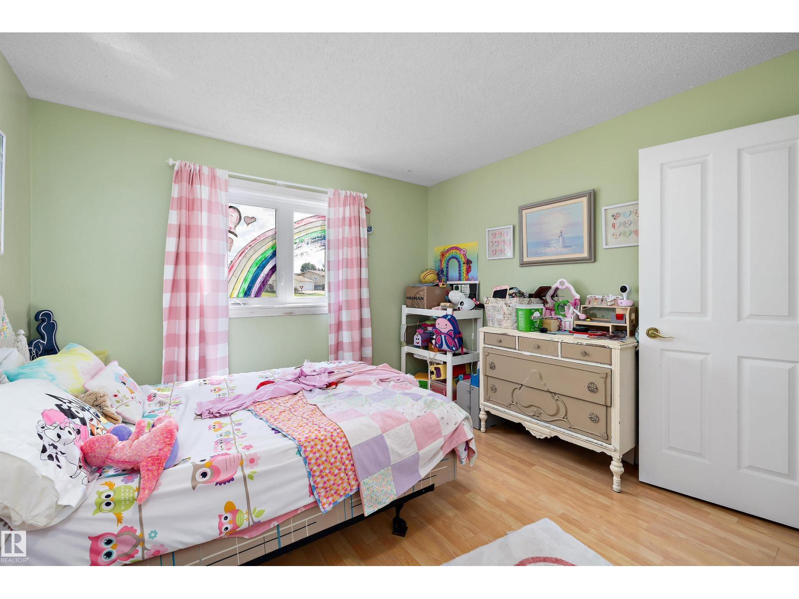 5 WESTWOOD PL - 32