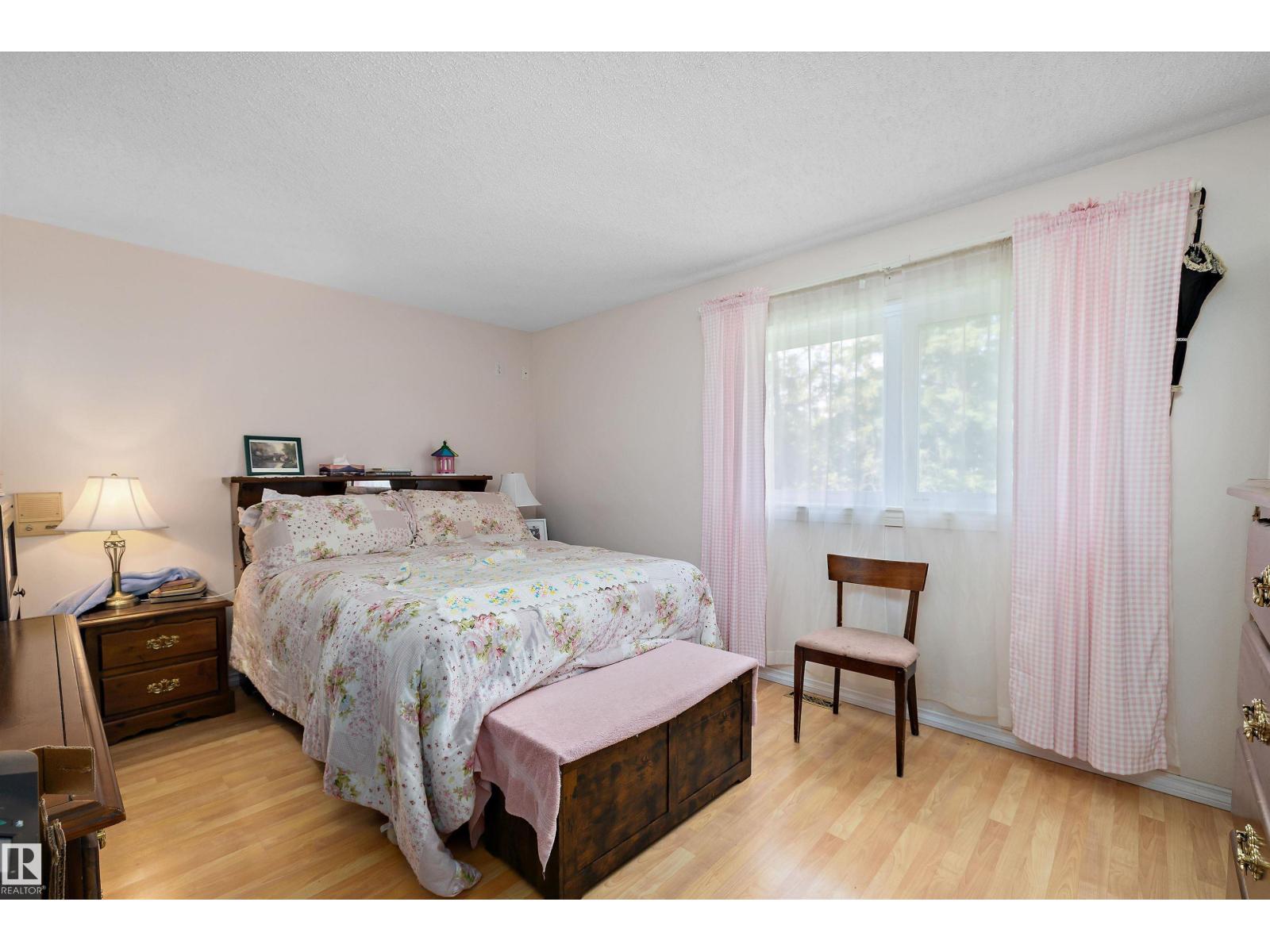 5 WESTWOOD PL - 34