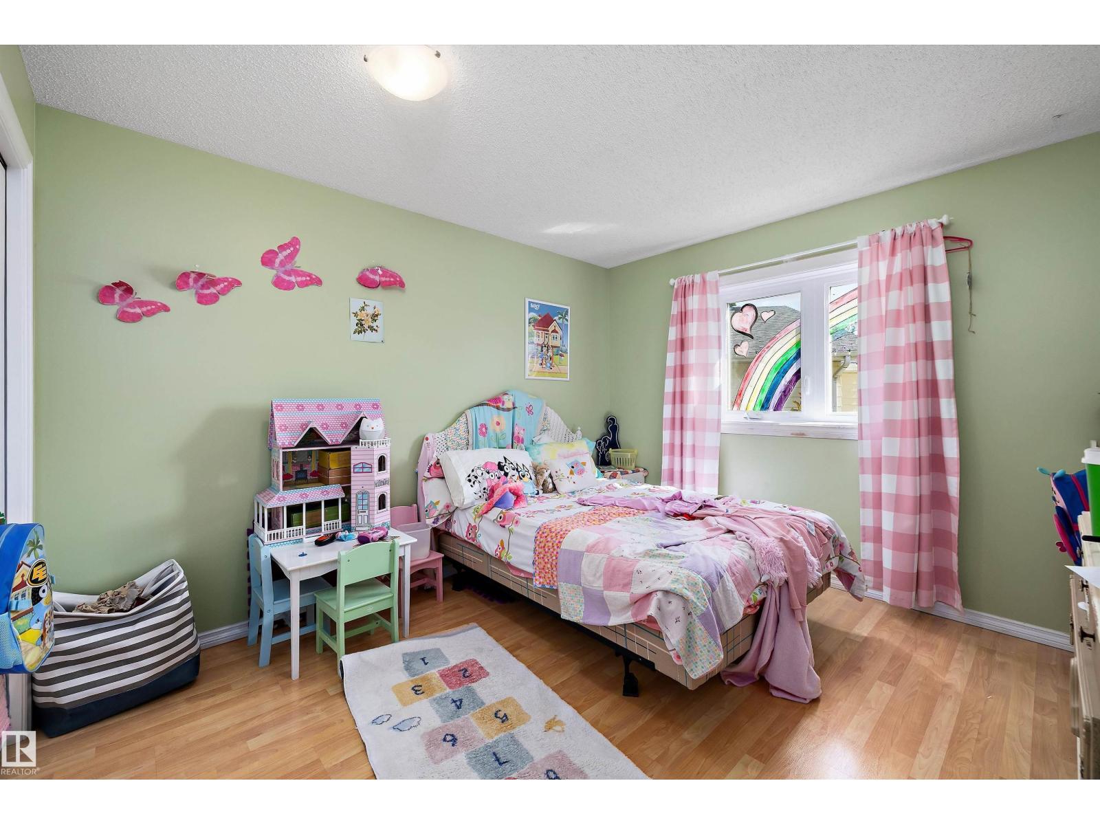 5 WESTWOOD PL - 30