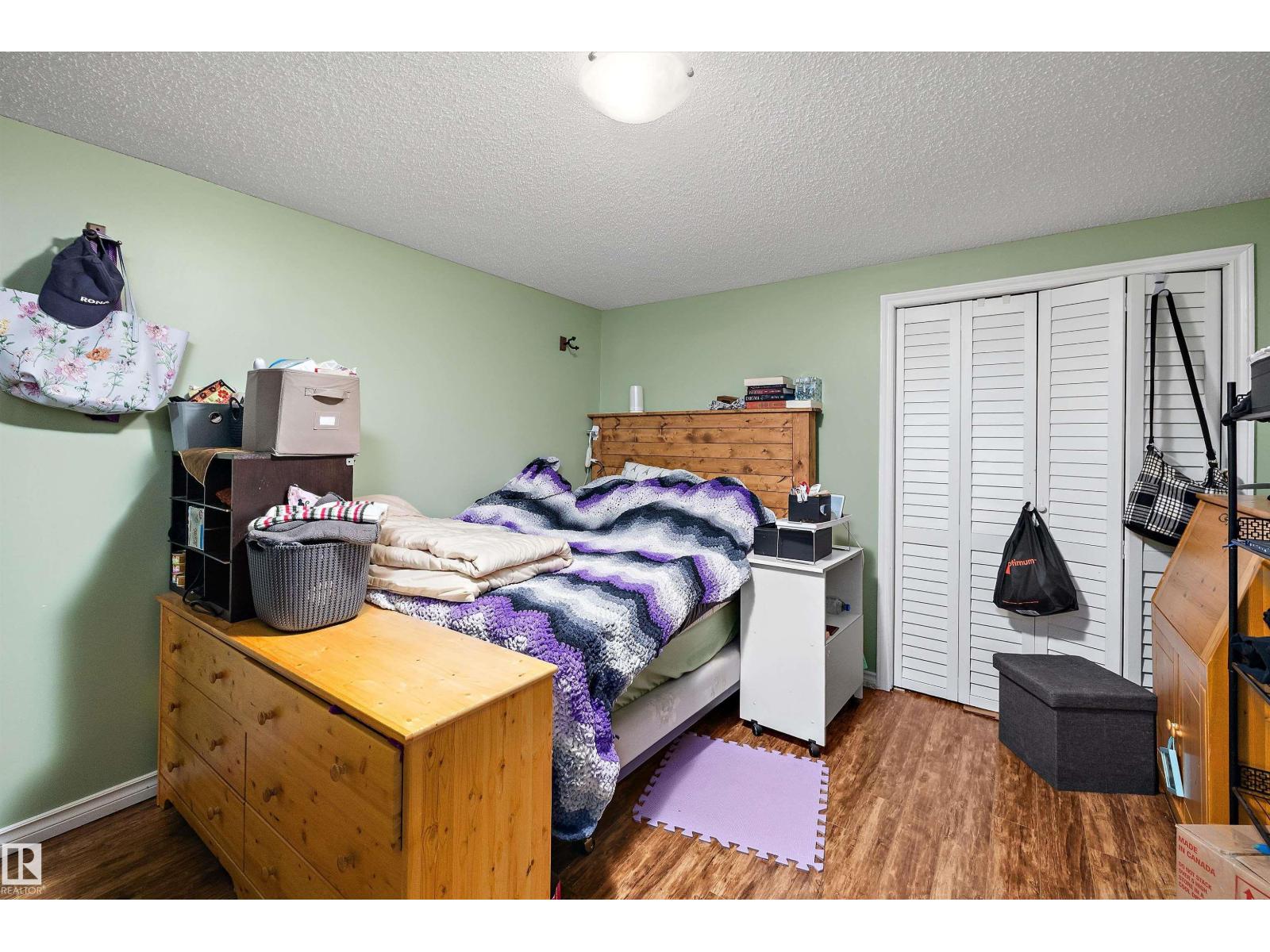 5 WESTWOOD PL - 22