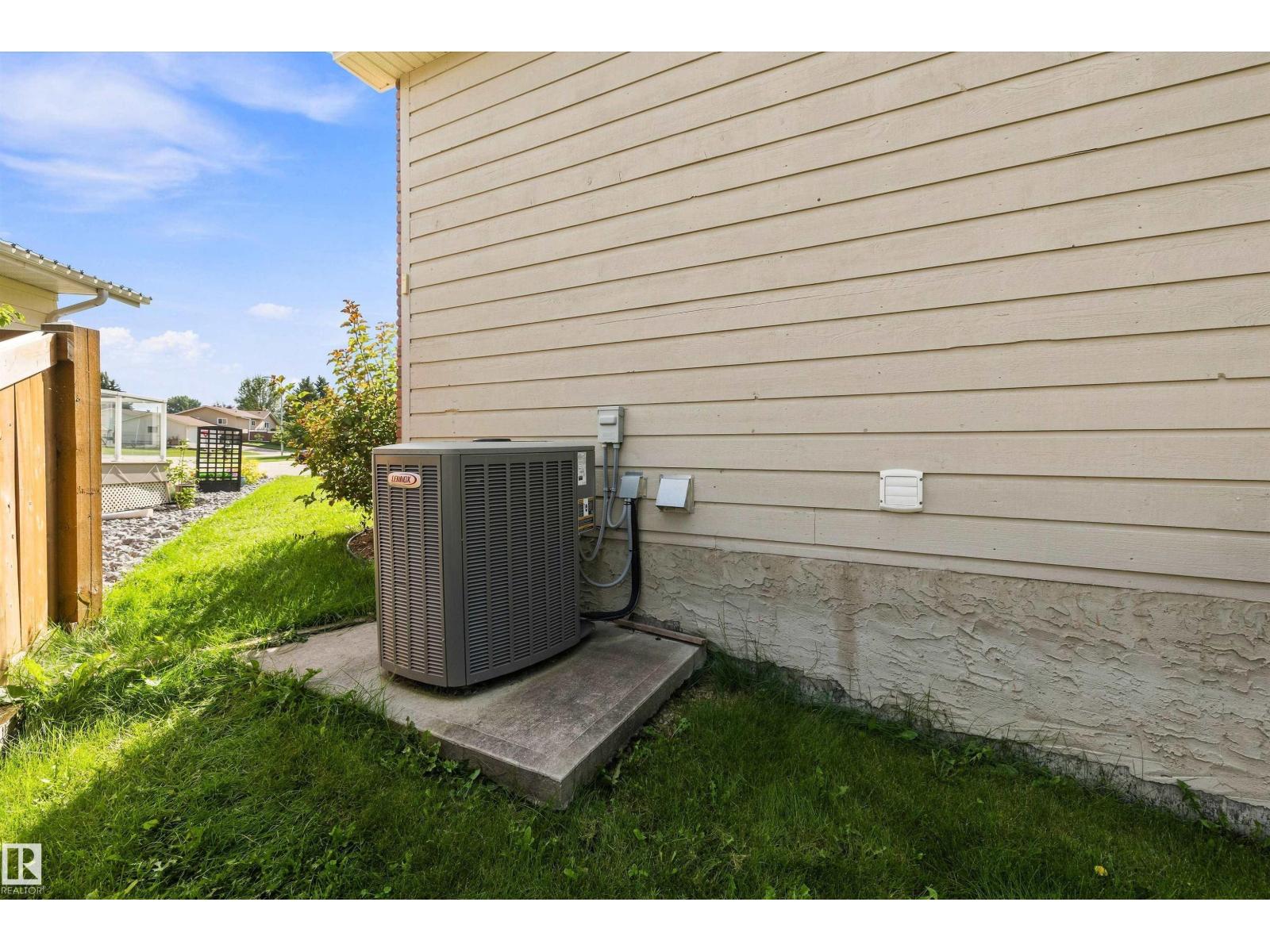 5 WESTWOOD PL - 47