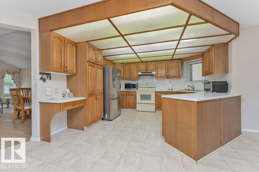 4908 43 AV NW - 10