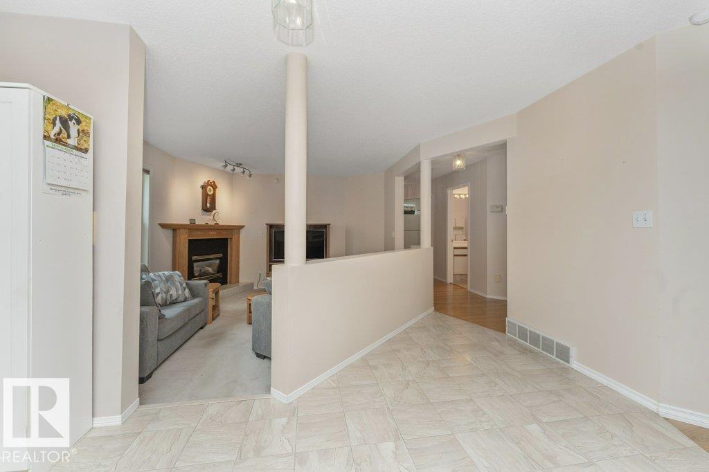 4908 43 AV NW - 14