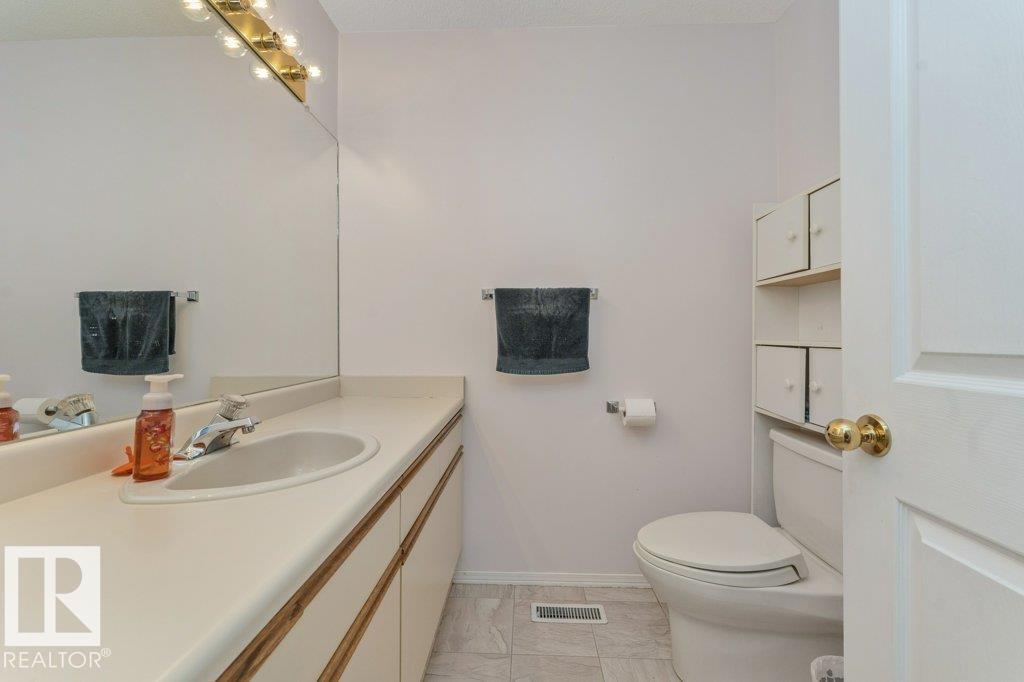 4908 43 AV NW - 19